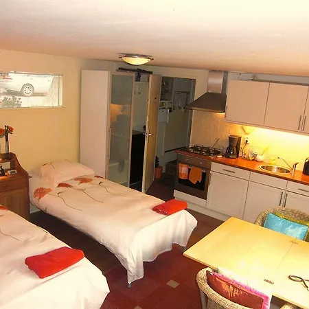 Phildutch Houseboat 암스테르담